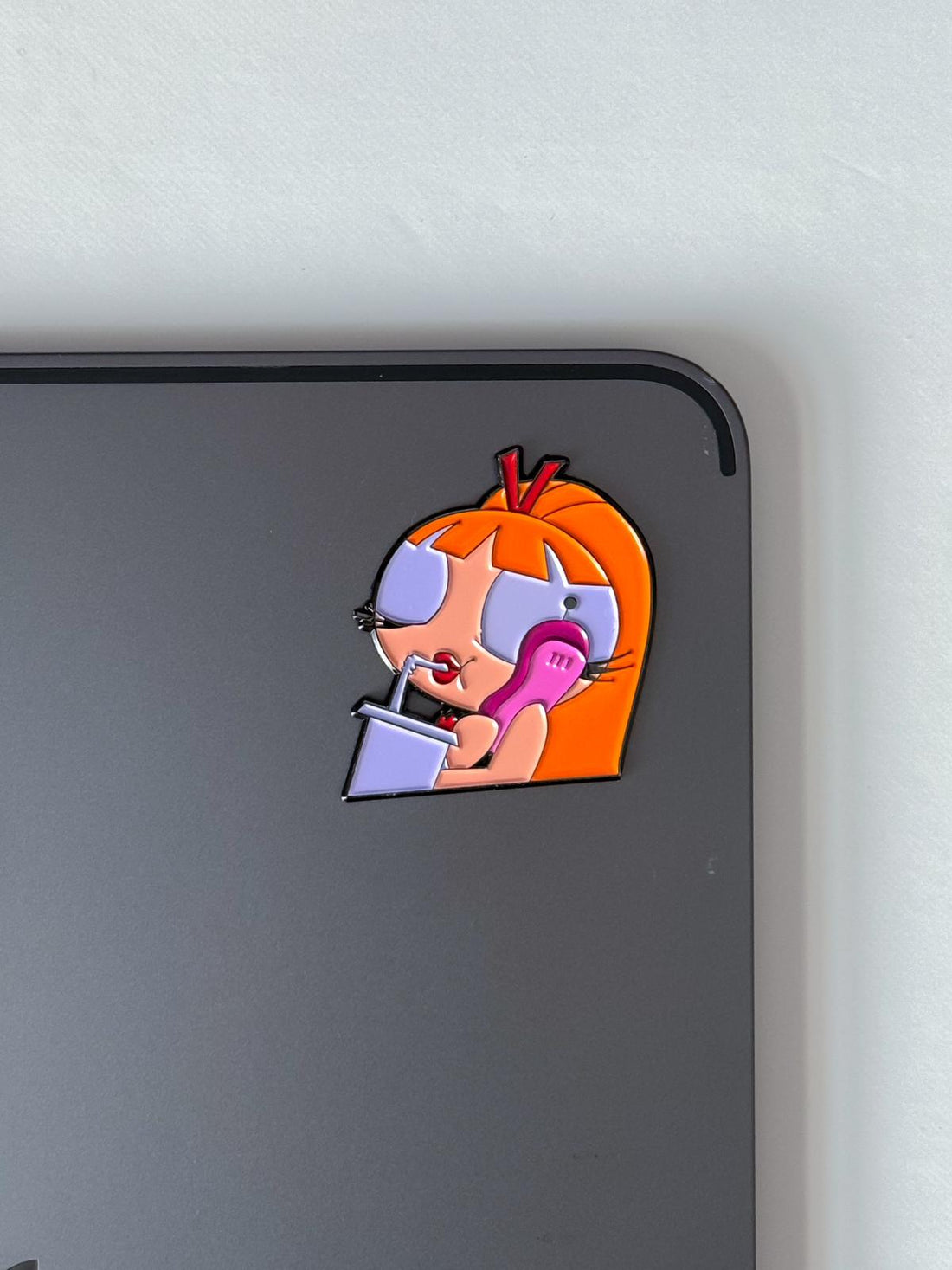 SADA mobile Pin-Girl with orange hair