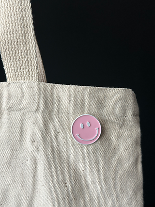 SADA pin-Pink smiley