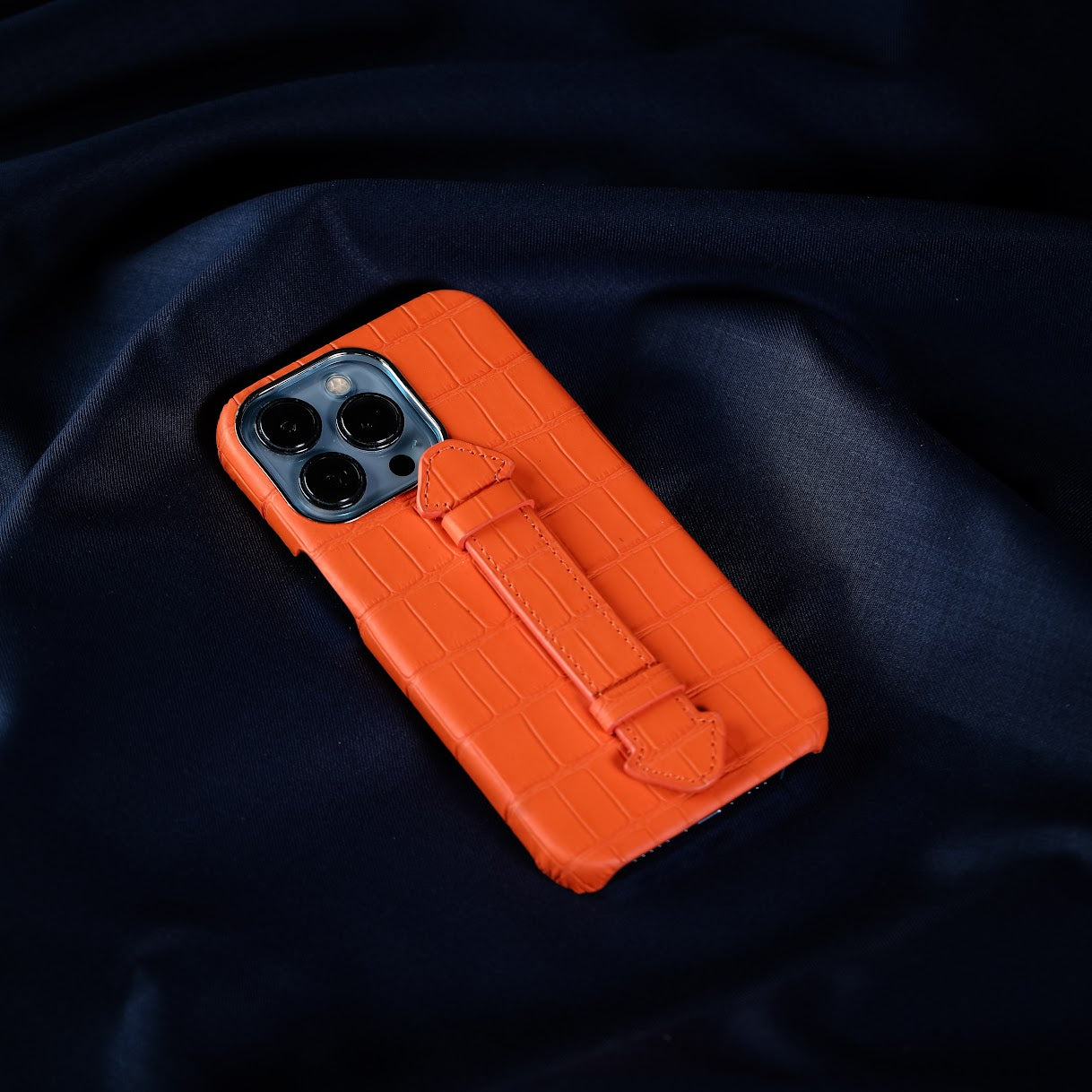 GLANCES: phone case-Orange middle strap