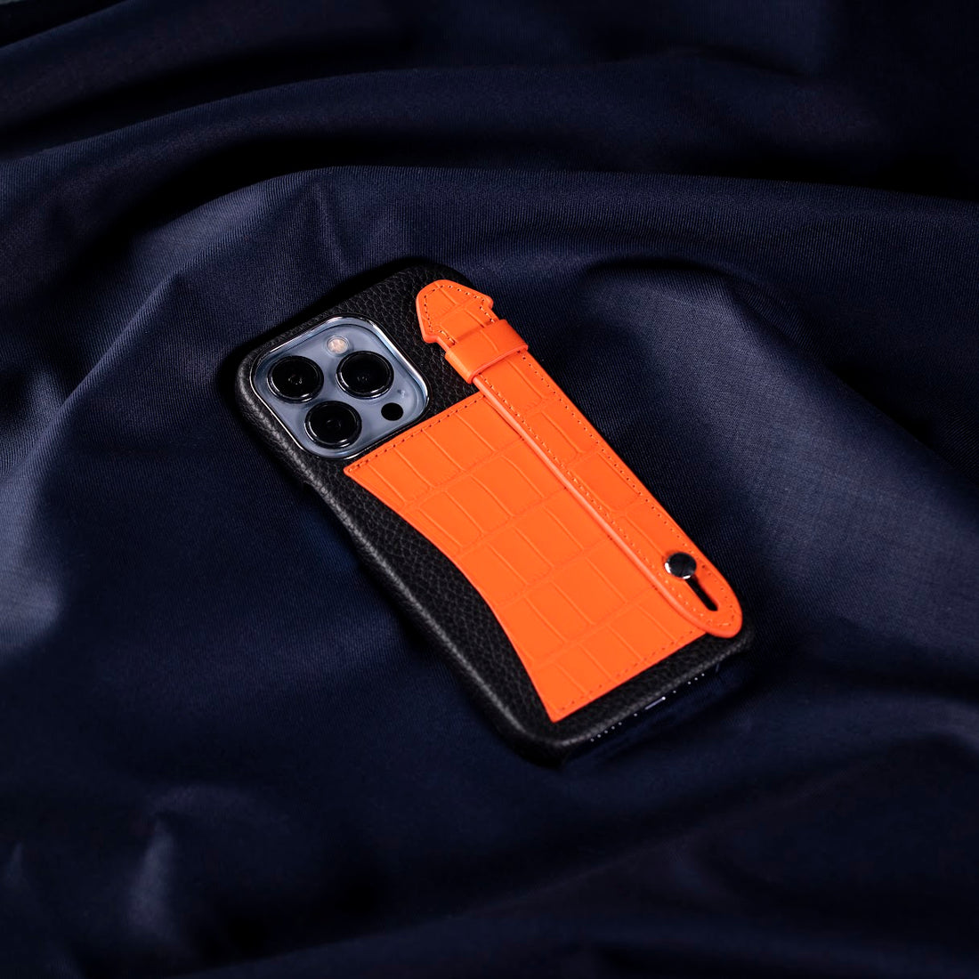 GLANCES: phone case-embossed crocodile orange and black