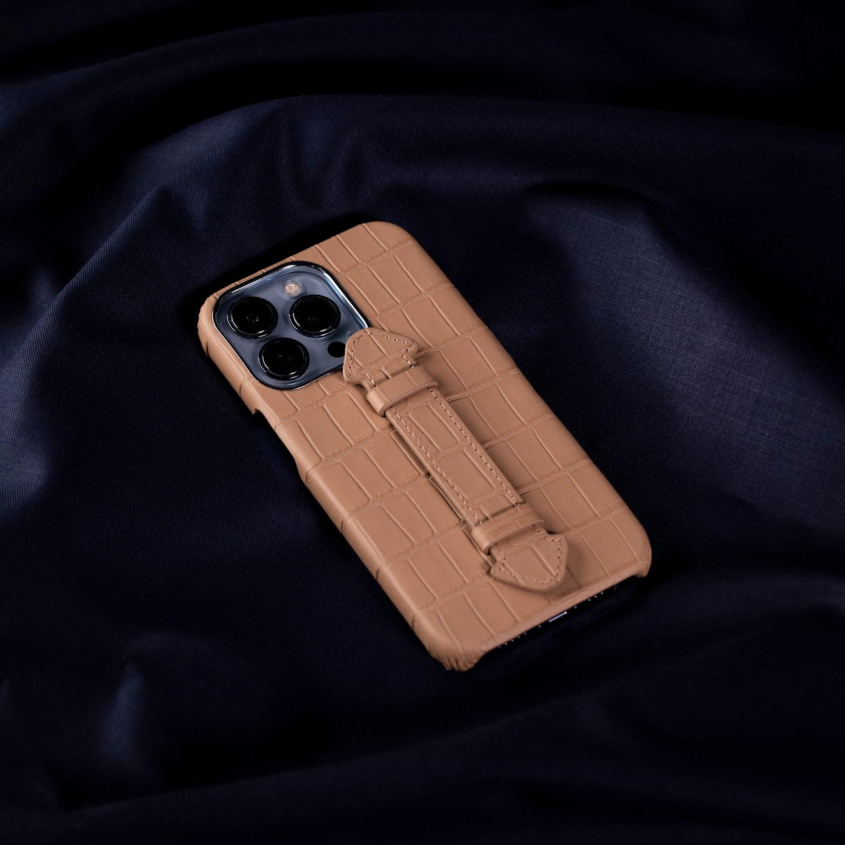 GLANCES: phone case-Brown middle strap