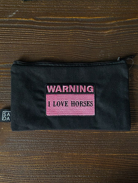 SADA pouch: pink warning I love horses-BLACK