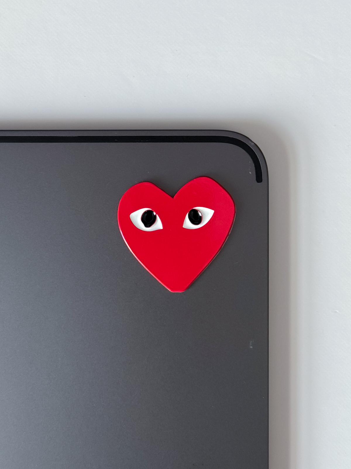 SADA mobile Pin-Red heart