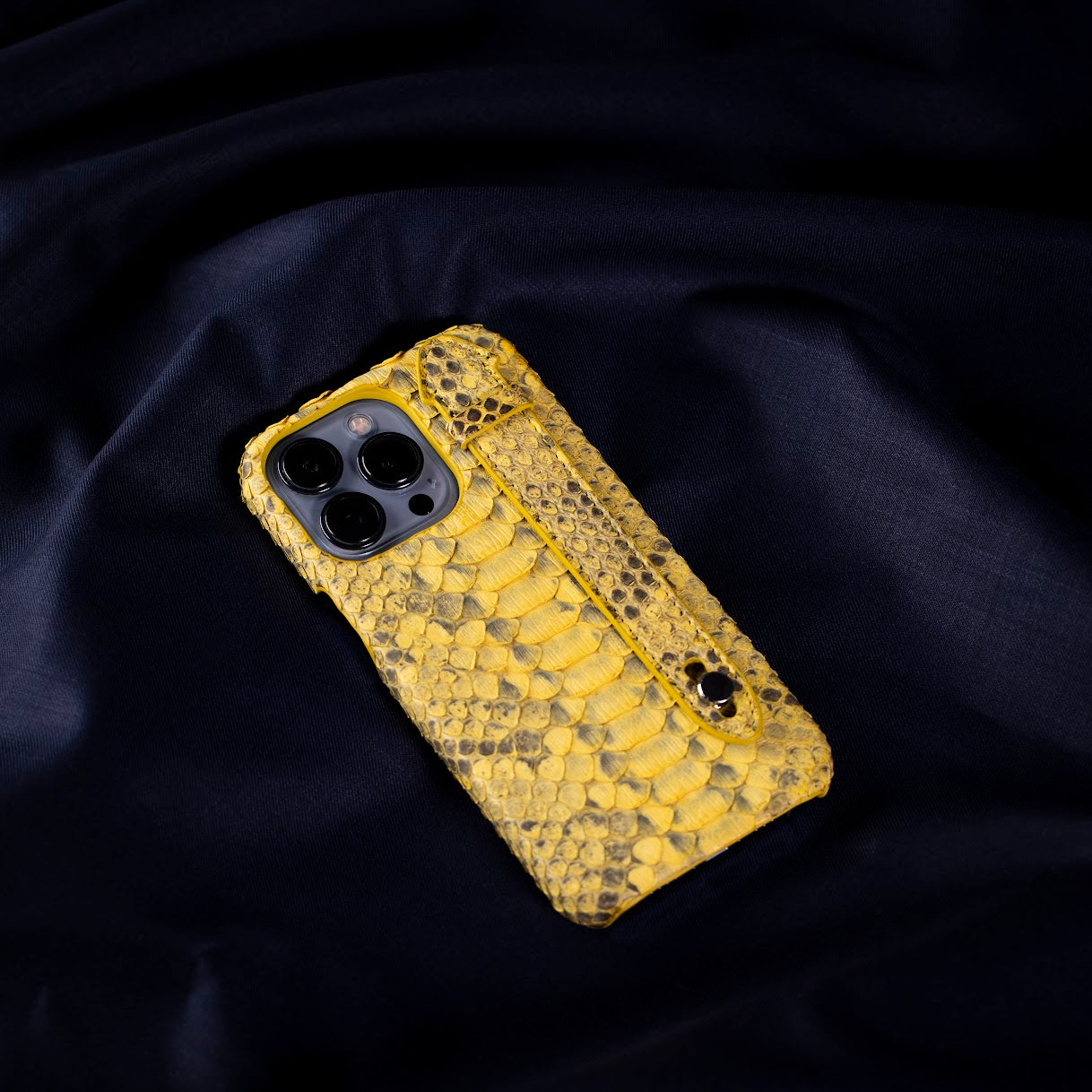 GLANCES: phone case-yellow real python leather